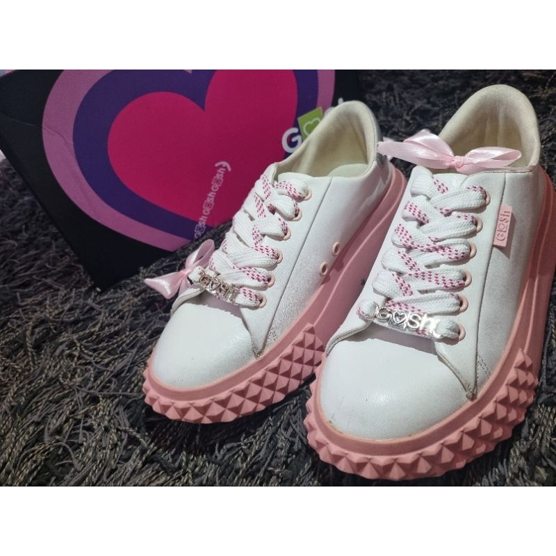 sepatu Gosh Putih Pink