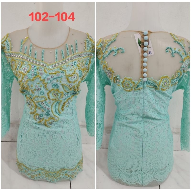 Kebaya jadi semiprancis berpuring dan berpayet nuansa biru langit