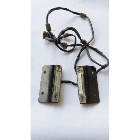 Lampu Led Warna Biru Setrobowo Breket Besi Terang Warna Biru