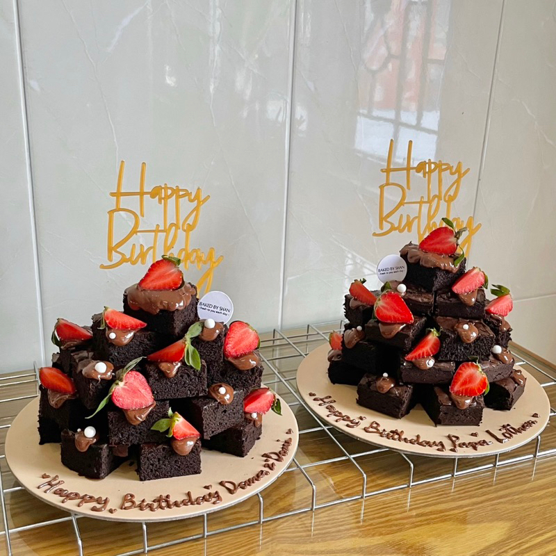 

Brownies Birthday Tower | Tulis di Notes untuk UCAPAN