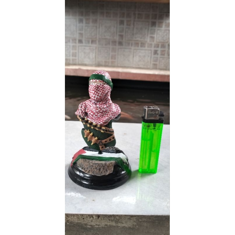 Patung figure hiasan pajangan Palestine