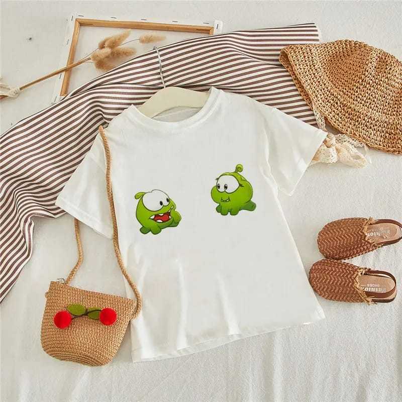 Kaos Lucu dan Aesthetic OM NOM & FRIENDS CUT THE ROPE
