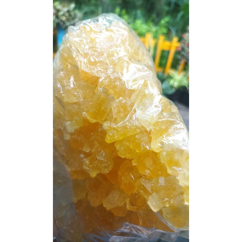 

Gula Batu Kristal Kuning 1 kg | Variasi K2 (Ukuran Pecahan Antara Sedang dan Kecil)