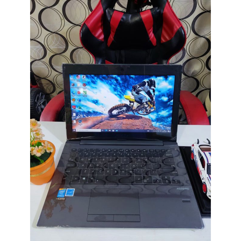 Laptop Multimedia Asus PU301LA RAM 8Gb SSD 256Gb Core i5 Office Lengkap
