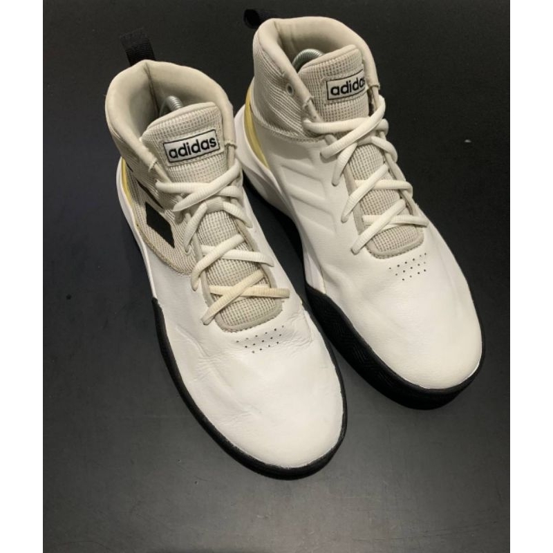 Sepatu Basket Adidas Ownthegame size 43
