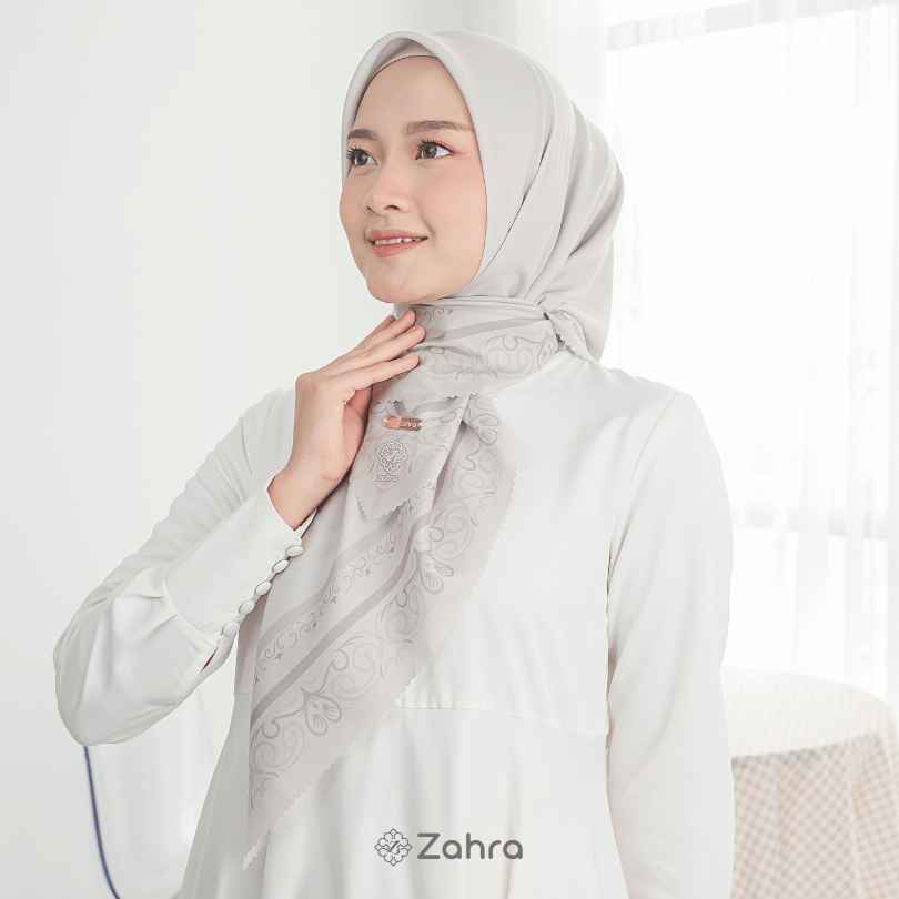 Kazu Scarf / Hijab Segi Empat / Hijab Motif / Hijab / Scarf / Hiijab Segi Empat