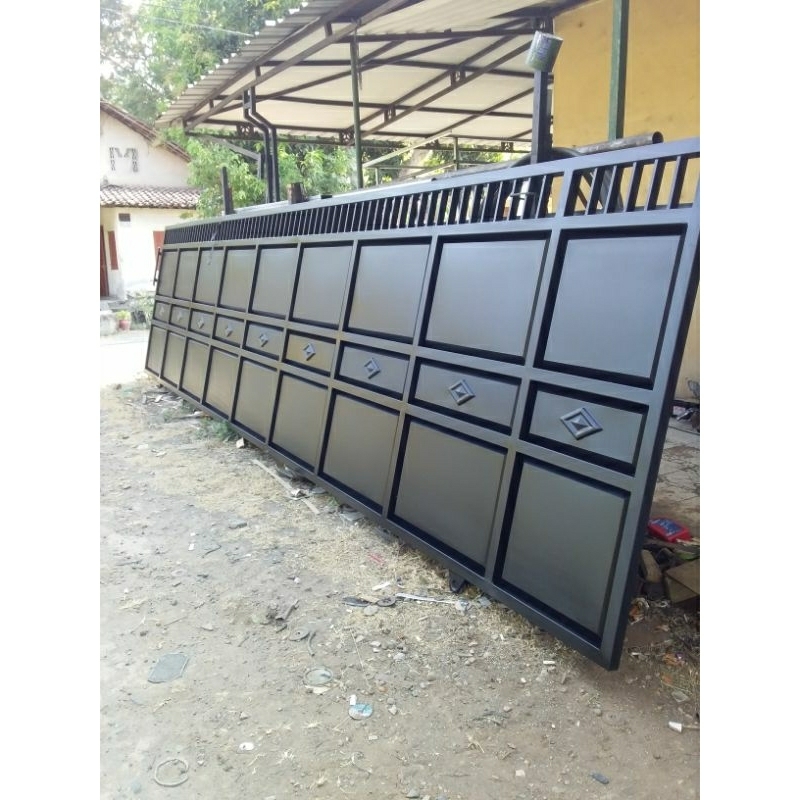 pintu besi minimalis