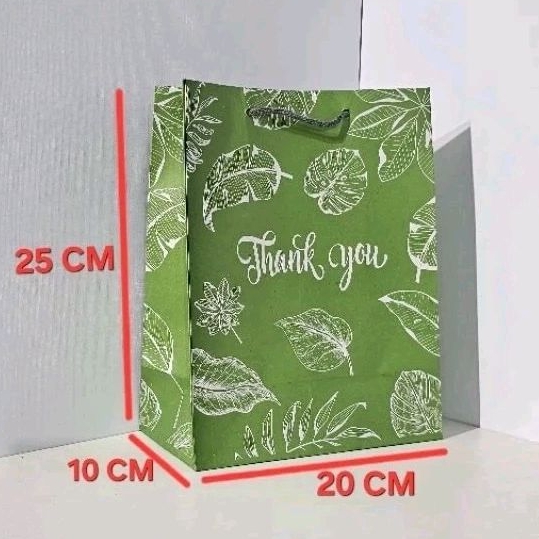 

Paperbag Motif R6 Hijau Daun Putih Thank You size 20 x 10 x 25 ( P x L x T) Tas Souvenir, #Tas Hajatan #Tas Songgong #Tas Kado #Tas Murah