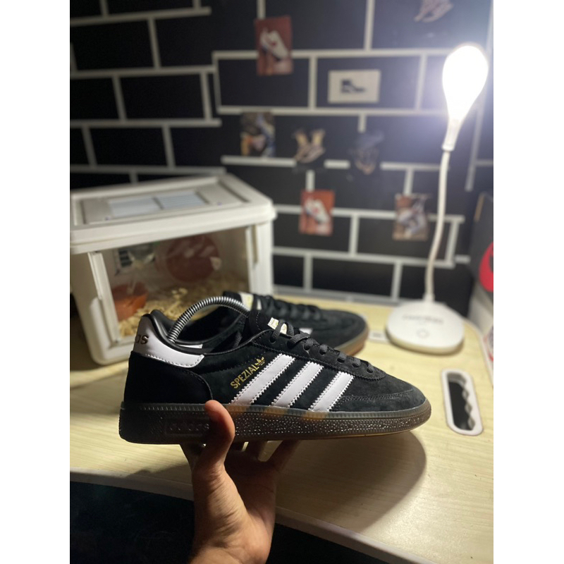ADIDAS SPEZIAL