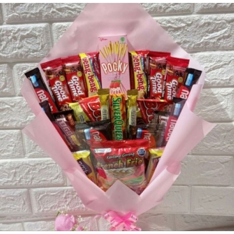 

Bucket Snack Pink Wisuda