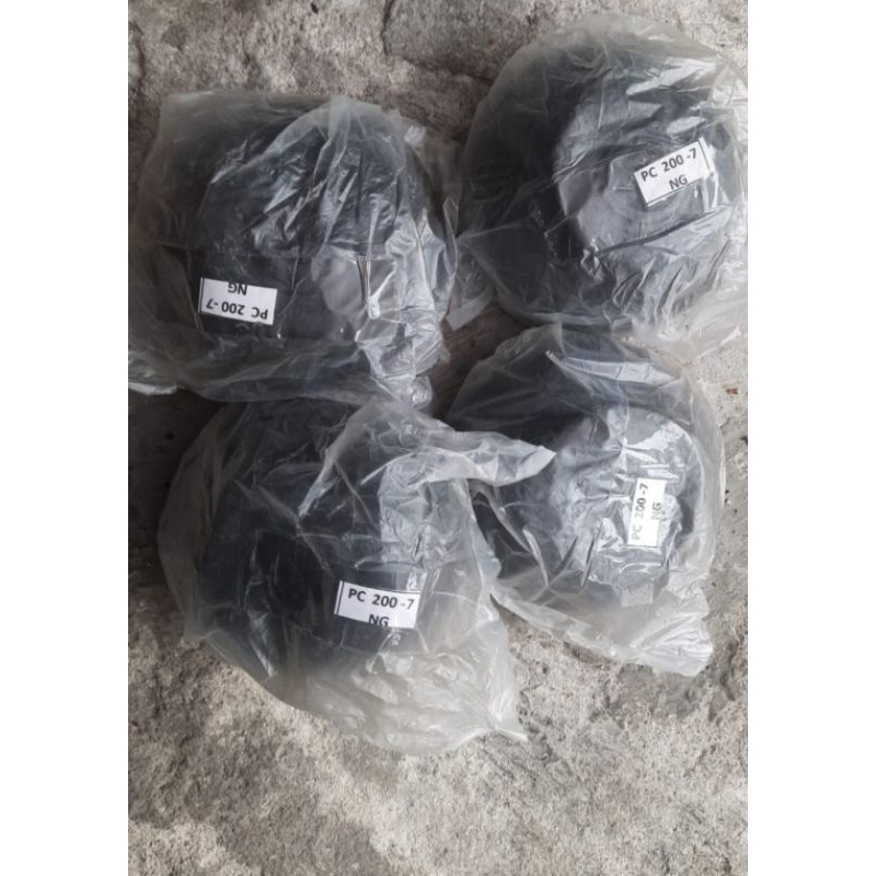 Engine mounting belakang komatsu pc200-7