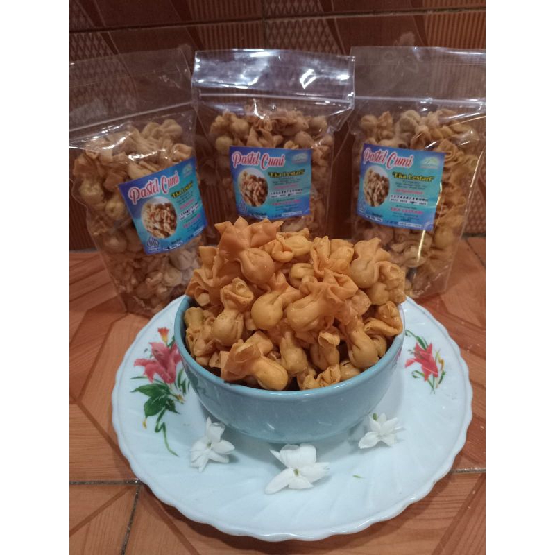 

100g PASTEL CUMI ISI ABON SAPI / CUMI PASTEL KULIT PANGSIT ISI ABON SAPI PREMIUM HOMEMADE