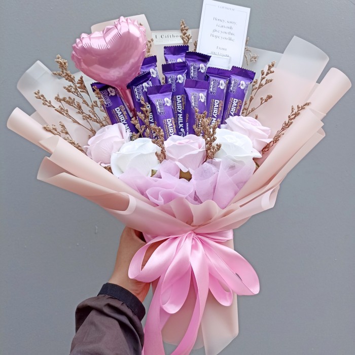 

Bouket Coklat Dairy Milk 90gr /Bouket Wisuda/Ultah/Hari Guru/Valentine