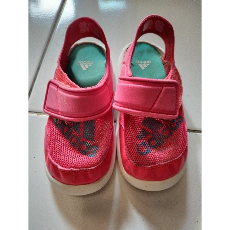 preloved Adidas sandal