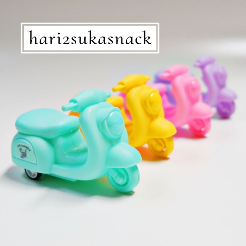 

Permen Mainan Motor Scooter Vespa / Helicopter Helikopter / Mobil Truck Container / Permen SANKIE Kendaraan Mainan