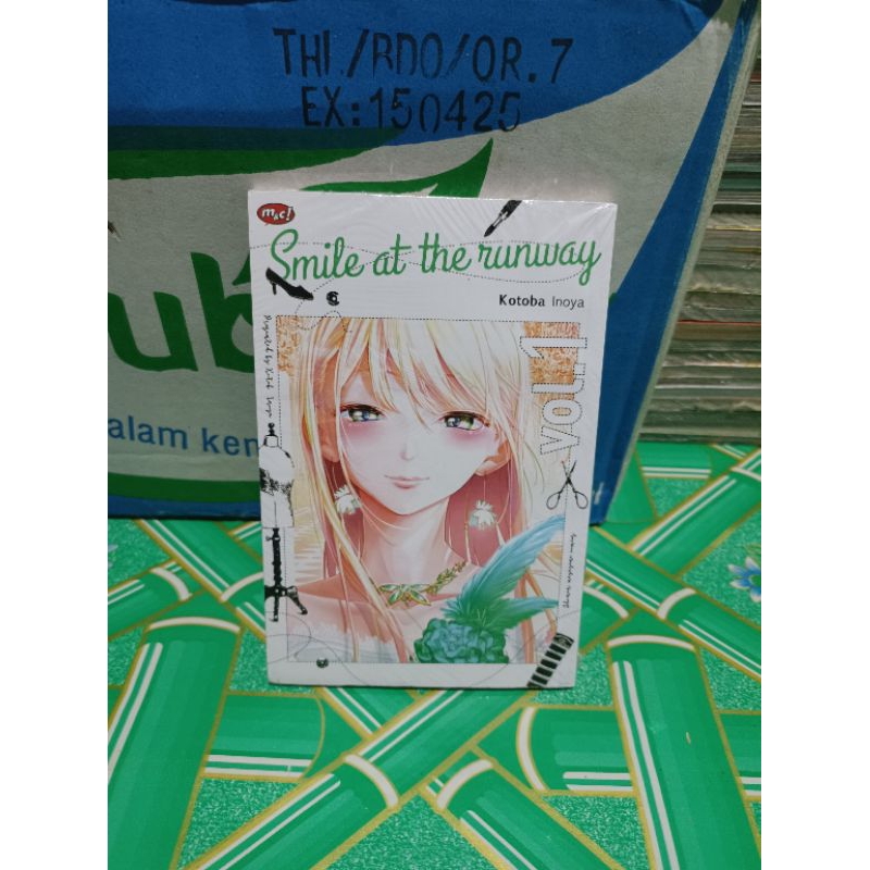 Komik smile at the runway 1 segel / komik smile at the runway vol 1 segel