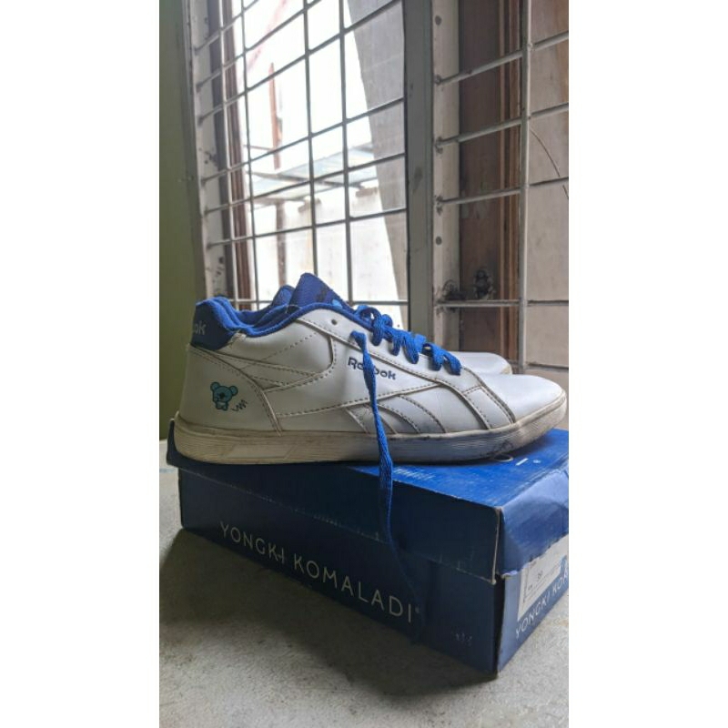 [PRELOVED] Sepatu BT21 x Reebok Koya Replika