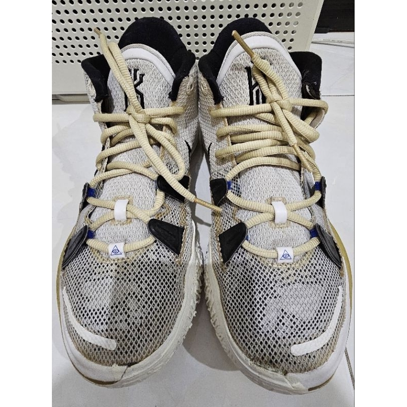 Sepatu Kyrie second
