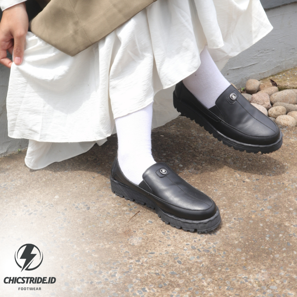 Sepatu Loafers Wanita | Loafers Docmart | Loafers Suede | Loafers Mute manik-manik | Loafers wanita 