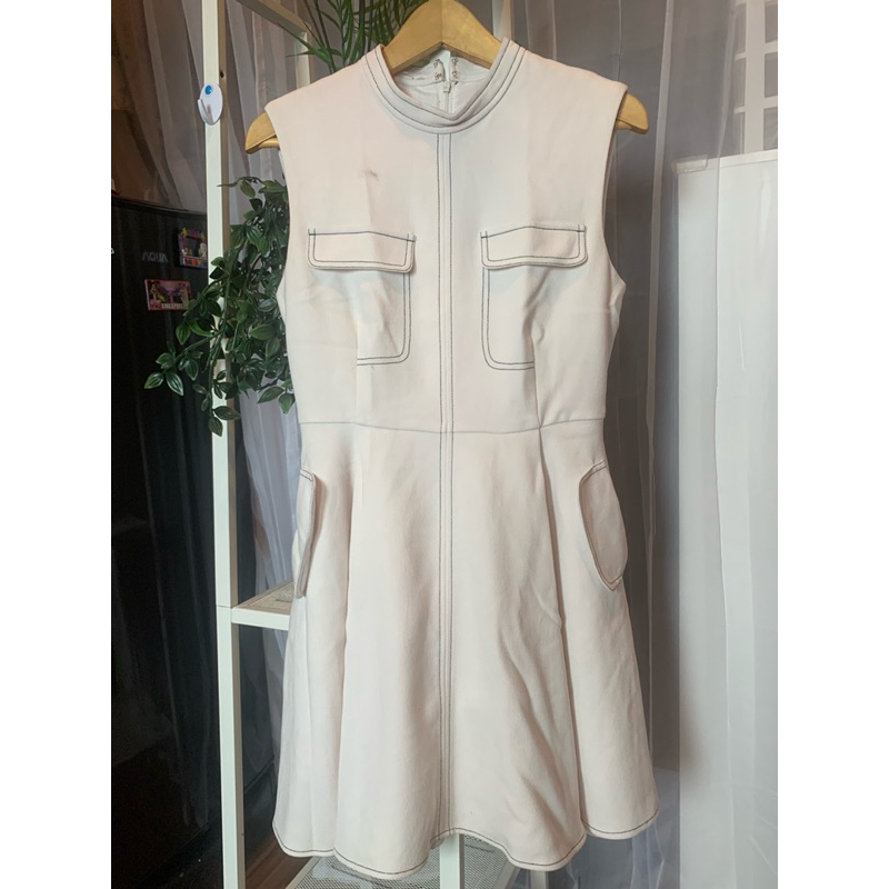 Dress putih pendek