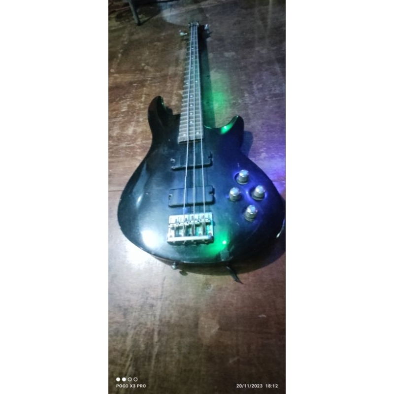 gitar bass bekas murah pabrikan shecter merk tempid