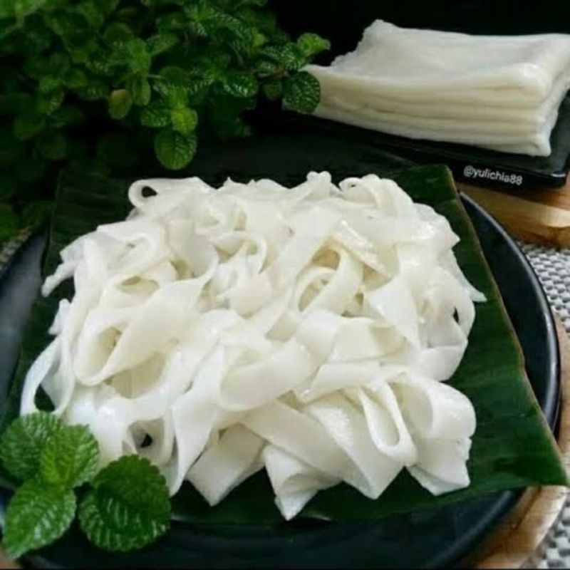 

Kwetiau basah / mentah / home made