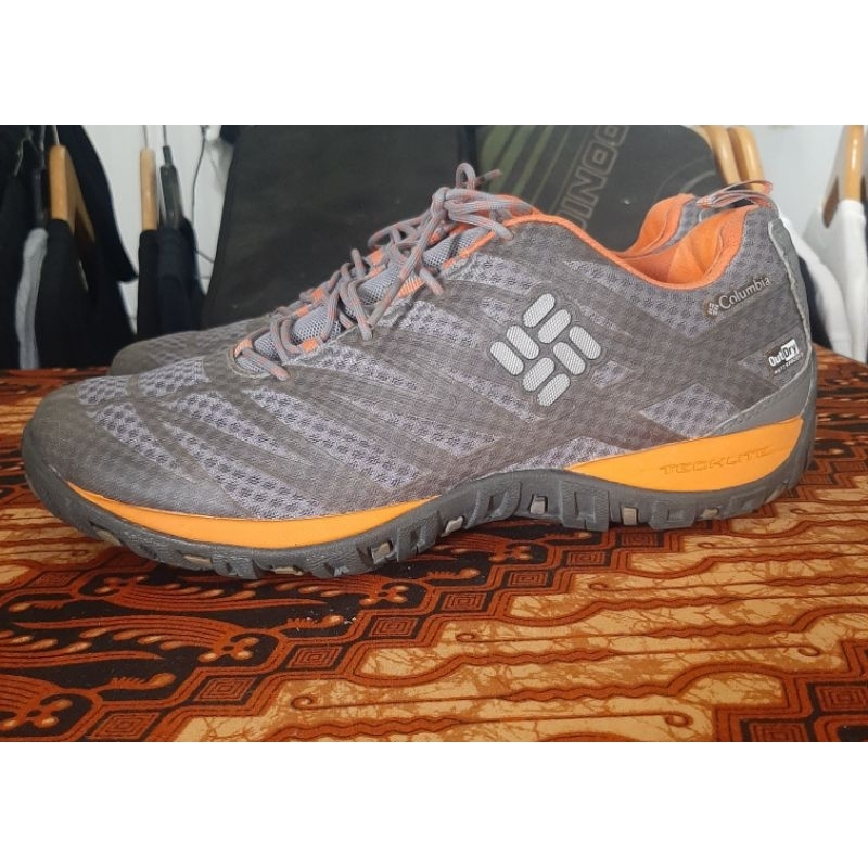 sepatu shoes run trail outdoor COLUMBIA thrift second