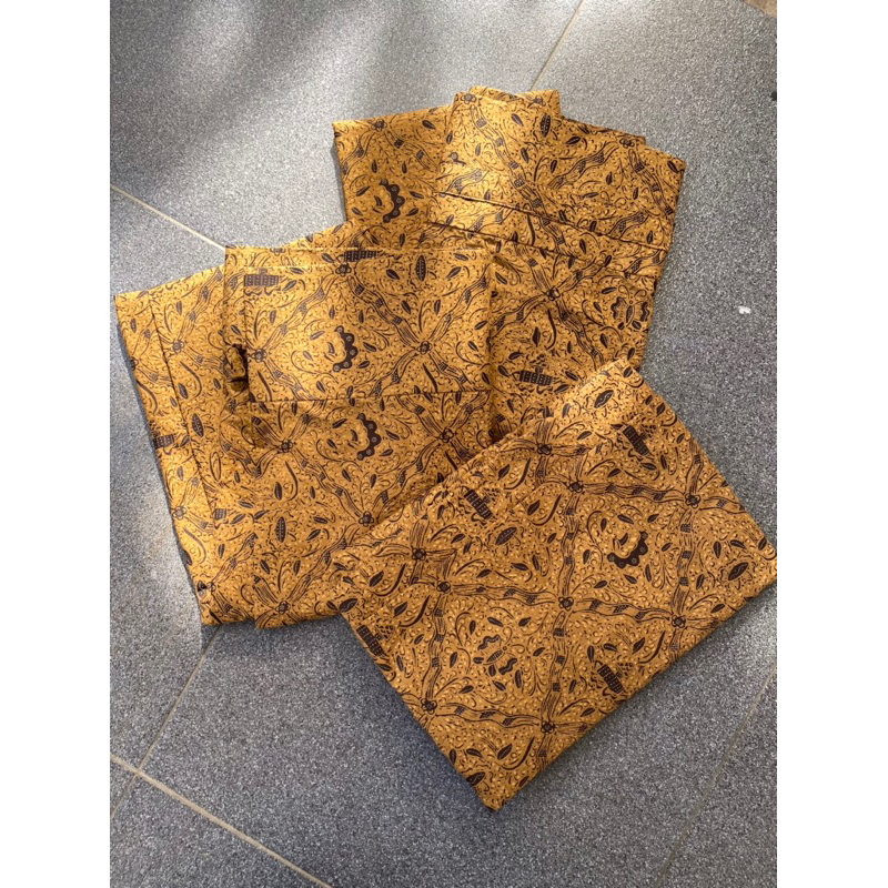 Riskavebrie - Rok Lembayung Sidomukti