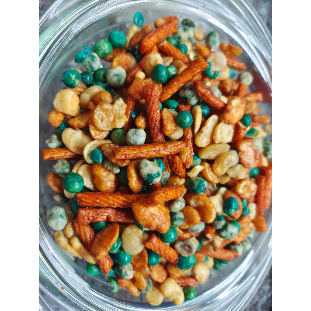 

Kacang Mix // Cemilan Makanan Ringan Enak Gurih Manis Sehat