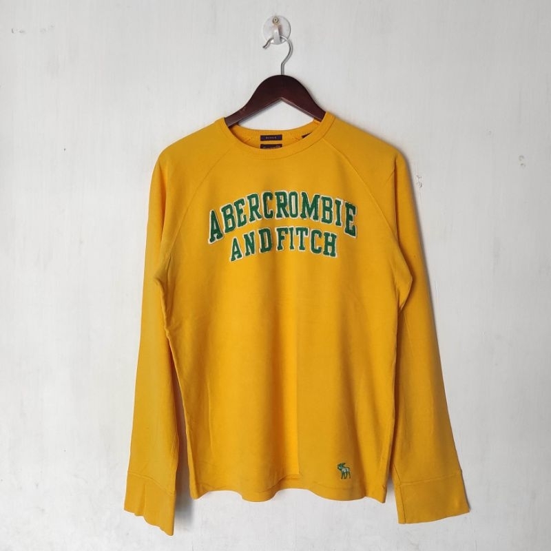 Kaos Abercrombie and Fitch size S-M masuk