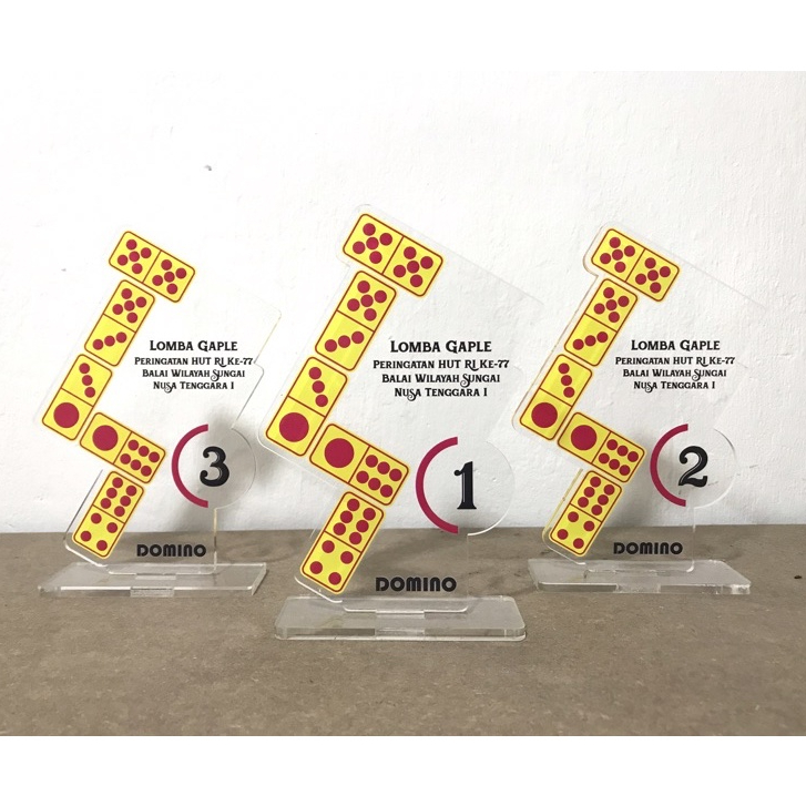 Plakat Domino Akrilik Custom Piala Domino Akrilik