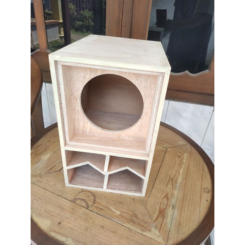 box miniatur speaker CBS 8inchi
