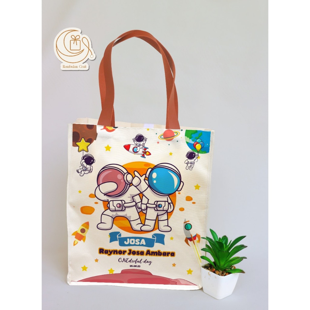 

CALIA BAG MEDIUM/ TAS ULANG TAHUN/KANVAS DINIER/POLYESTER/FULL WARNA