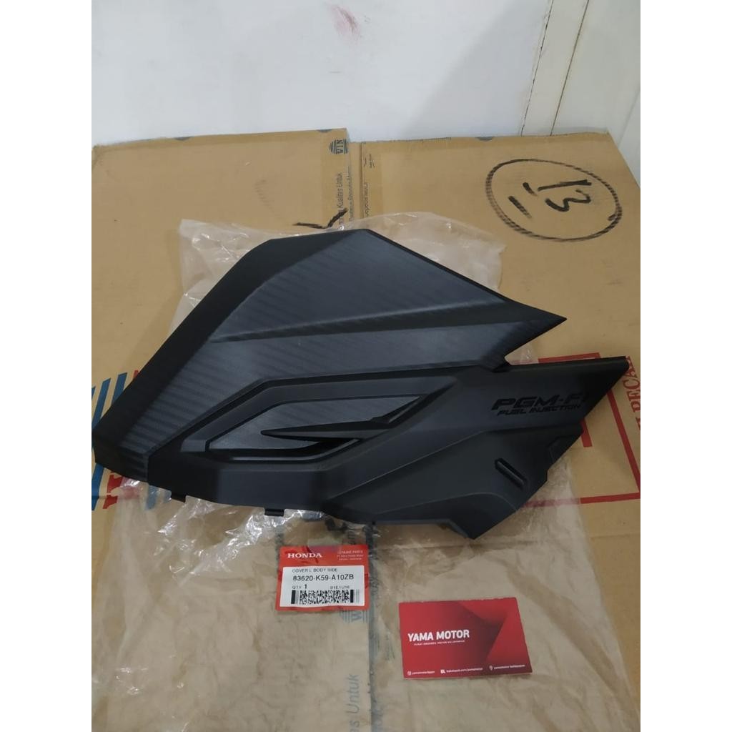 TUTUP ACCU HONDA VARIO 150 KIRI 83620-K59-A10ZB