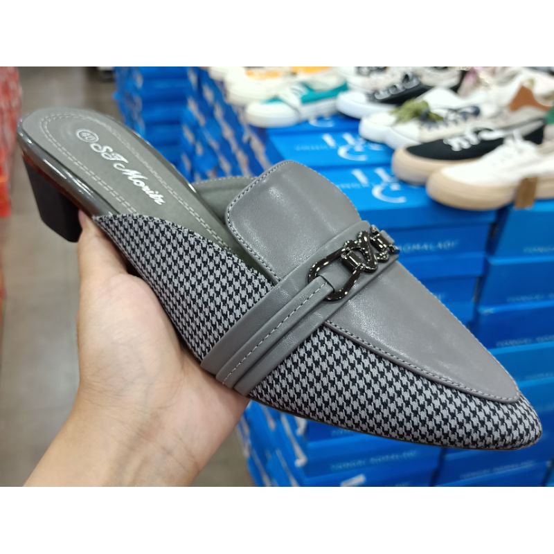 Sepatu Selop Wanita Merk "ST.MORITZ"