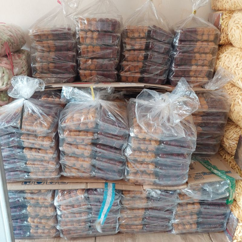 

Korzaln Kremes Ubi Isi 42Pcs Mix / Kremes Ubi / Kremes Purworejo