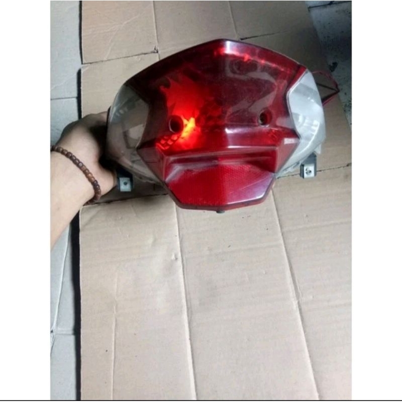 reflektor lampu belakang honda beat fi 2013 2014 original copotan