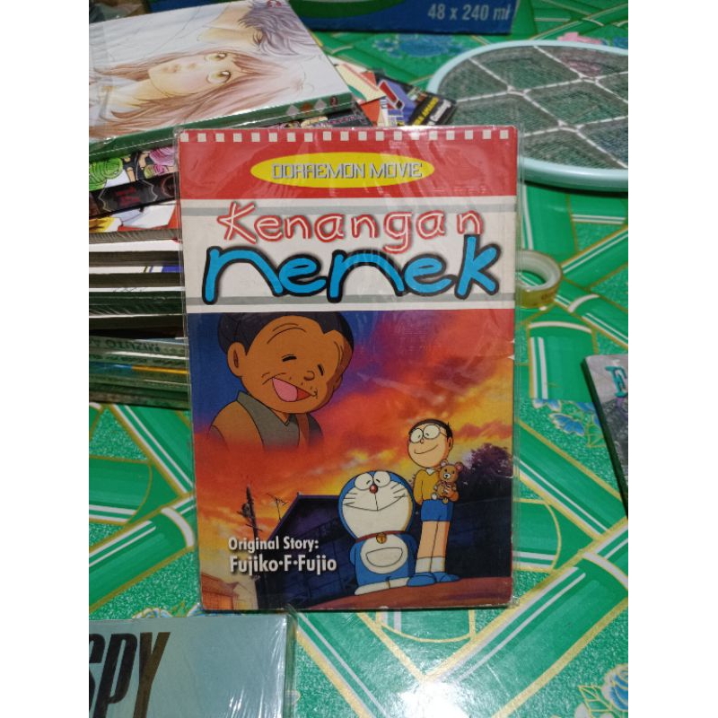 komik Doraemon movie kenangan nenek
