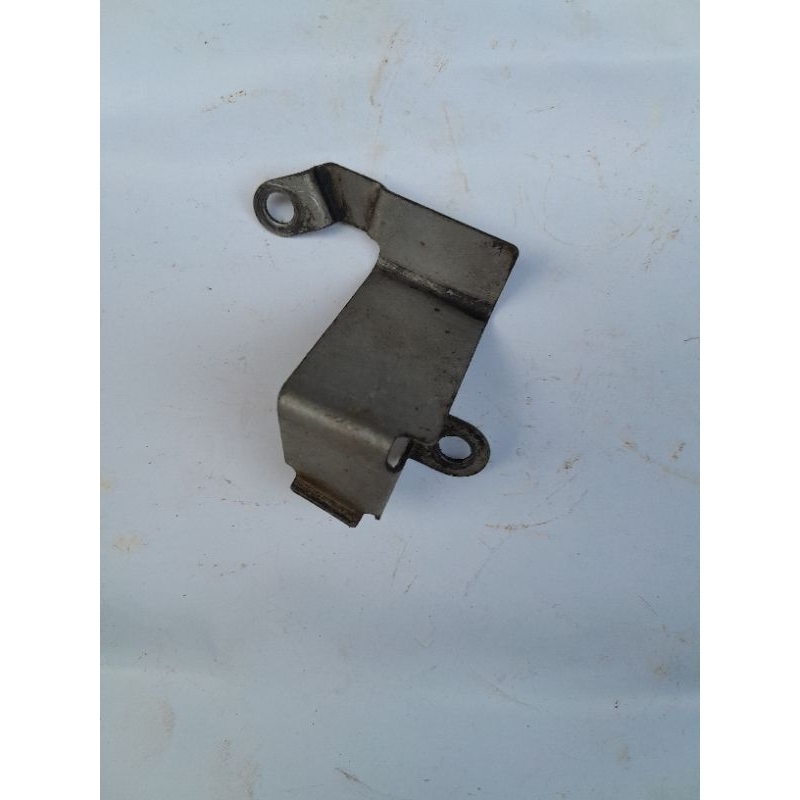 Breket pangkon dudukan spull pulser yamaha FIZ R force 1 original