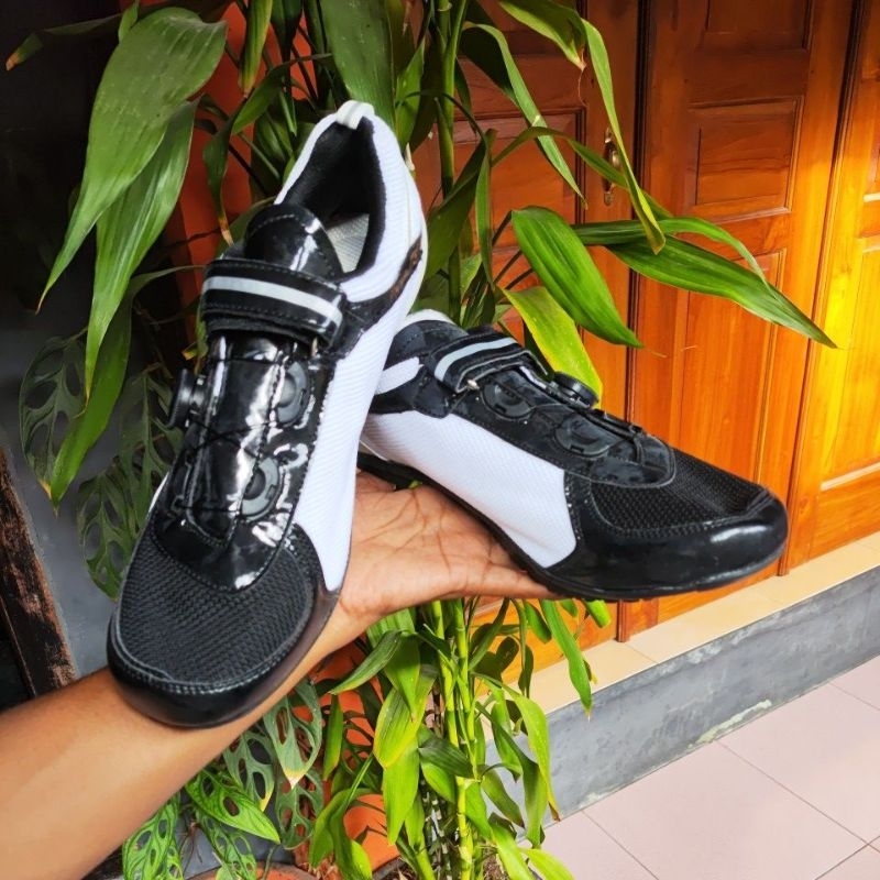 sepatu sepeda non cleat mtb