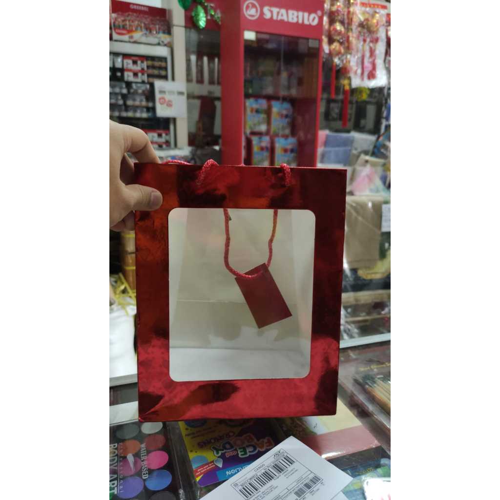 

shopping bag kaca import metalic merah ukuran 15 x 20 x5 cm satuan hampers imlek valentine gift papet bag import