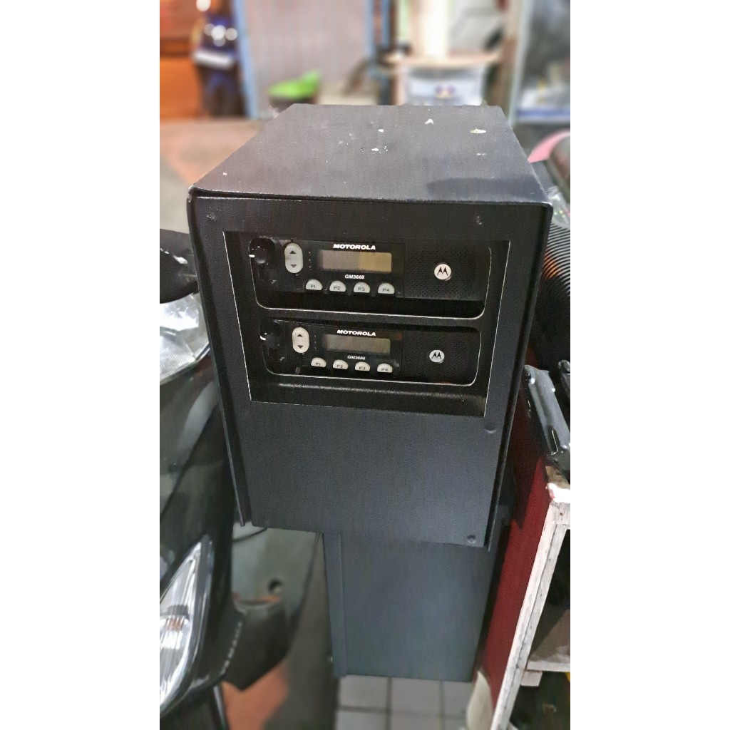 Unit Repeater Motorola Uhf 350 Mhz Repiter Motorola Gm3688 Uhf Low Band Analog 25 Watt Baru Repeater