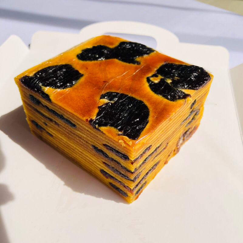 

Mini Lapis Legit 10x10 (Original/Prunes) Hampers Imlek