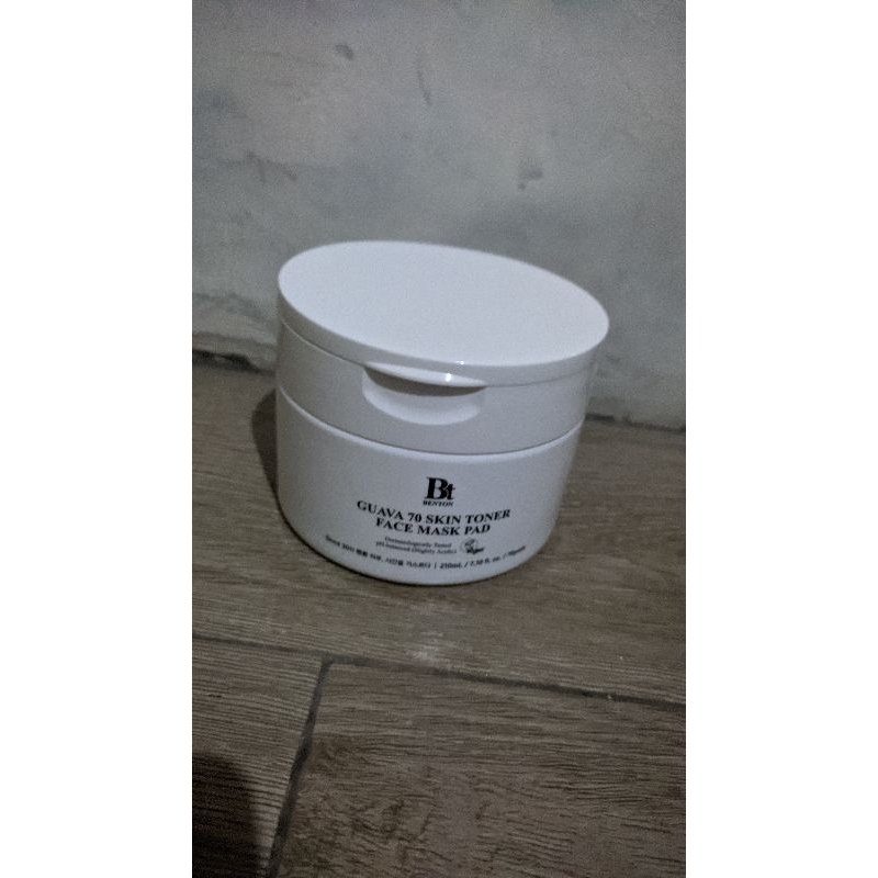 BENTON GUAVA 70 SKIN TONER FACE MASK PAD PRELOVED ISI 50%
