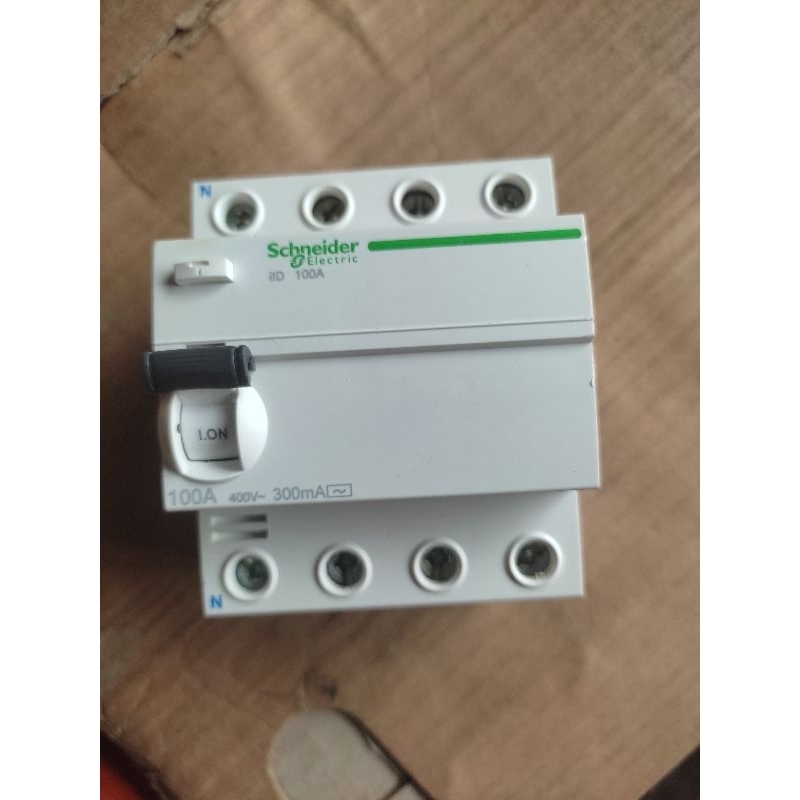 ElCB/RCCB Schneider 4 pole 100 A 300 Ma