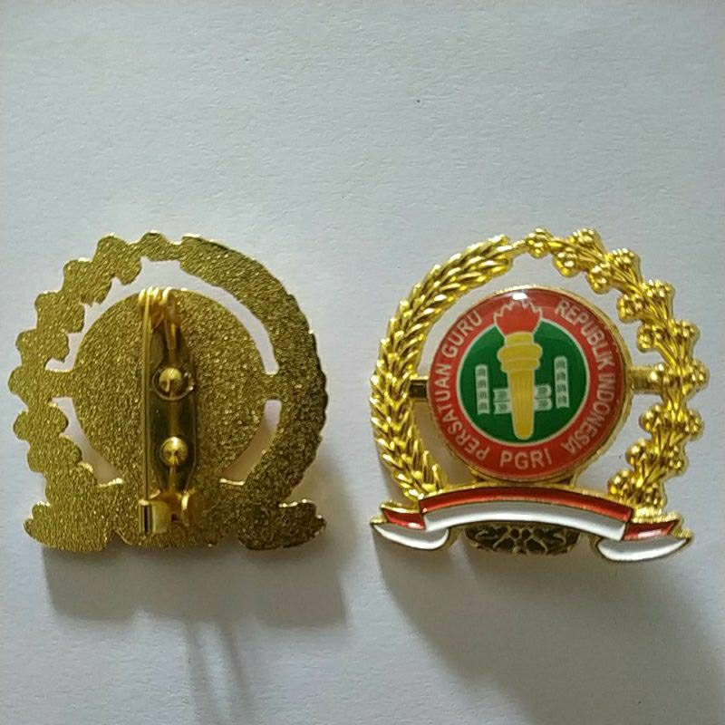 Pin PGRI/Lencana Kuningan PGRI/Pin guru/pin padi kapas/pin sinar pgri