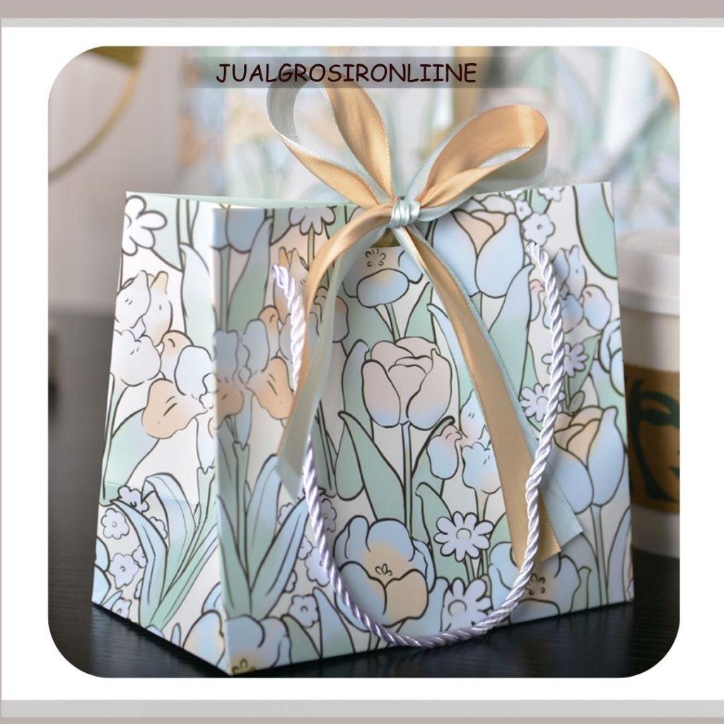 

Paper Bag Floral Mawar Biru Premium Sovenir Goodiebag + Pita Sovenir Pesta