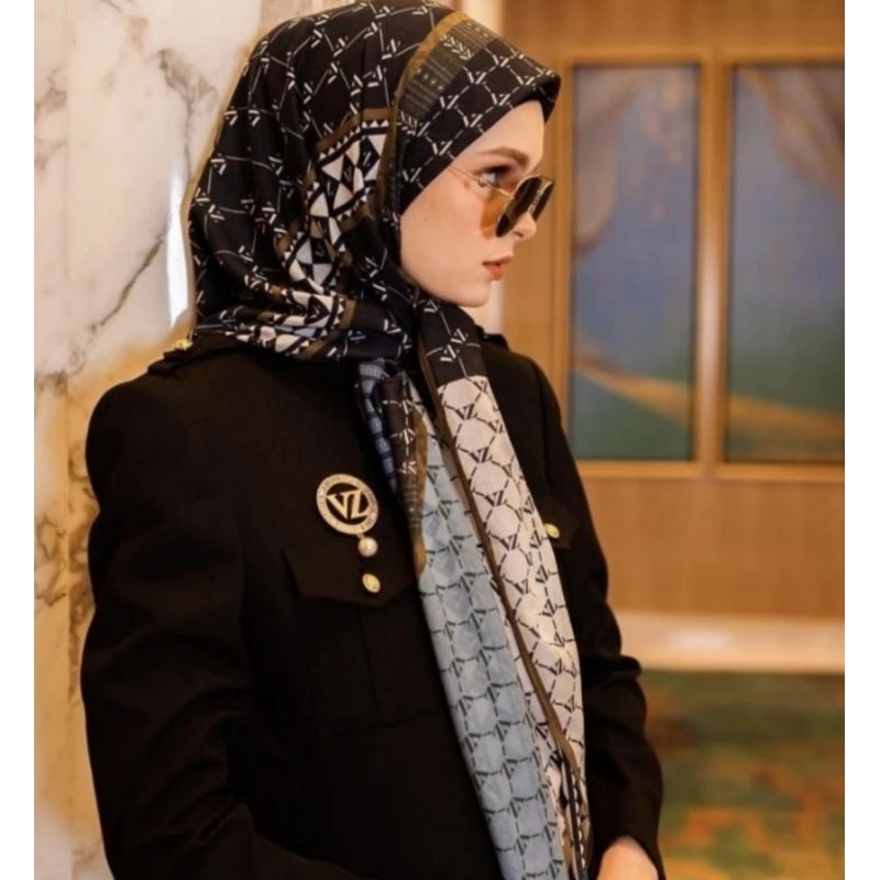 Preloved VZ Eclipse Scarf Black Charcoal Vivi Zubedi