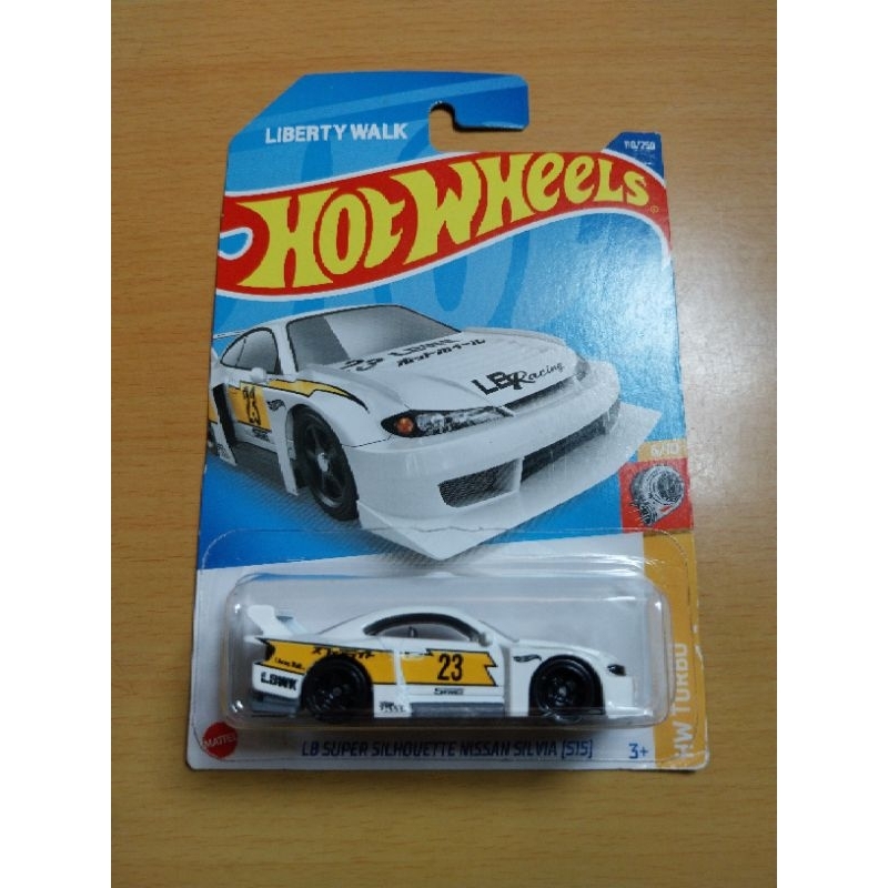 LBWK Nissan Silvia S15 Putih