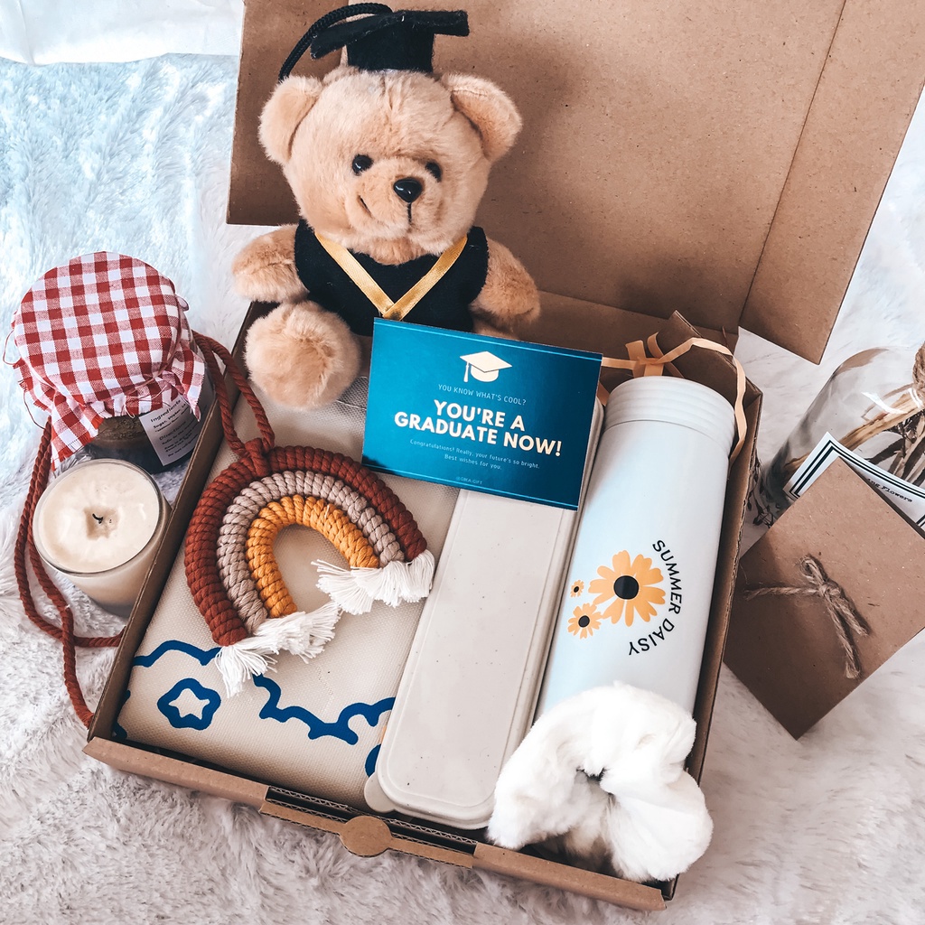 

Original HAMPERSGIFT BOX WISUDA ULANG TAHUN ANNIVERSARY DLL TOTEBAG EDITION